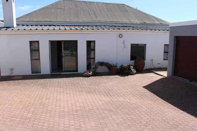 4 Bedroom Property for Sale in Albertinia Western Cape